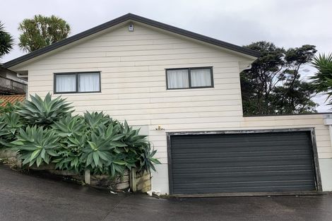 Photo of property in 1/31 Roberts Road, Glenfield, Auckland, 0629