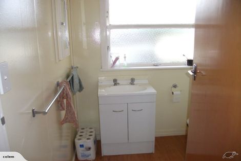 Photo of property in Oberon Flats, 48a Merton Street, Trentham, Upper Hutt, 5018