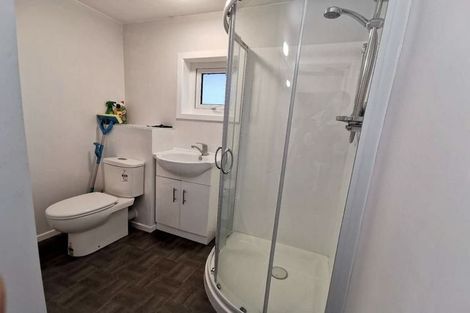 Photo of property in 2/42c Schnapper Rock Road, Schnapper Rock, Auckland, 0632