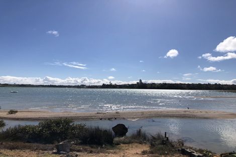 Photo of property in 63a Beresford Street, Bayswater, Auckland, 0622