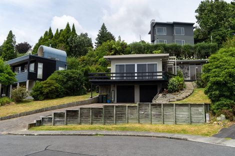 Photo of property in 14 Manahi Avenue, Kawaha Point, Rotorua, 3010