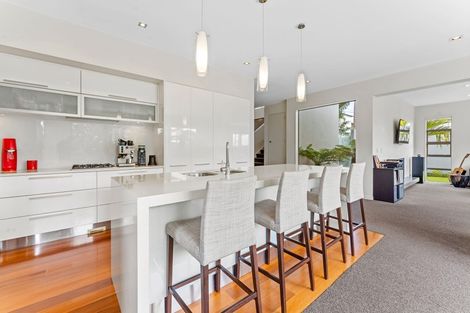 Photo of property in 2a Mirwill Road, Rothesay Bay, Auckland, 0630