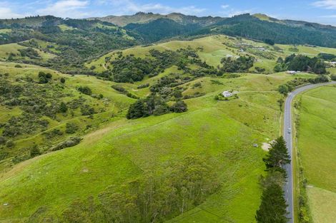 Photo of property in 3060 Kaipara Coast Highway, Glorit, 0984