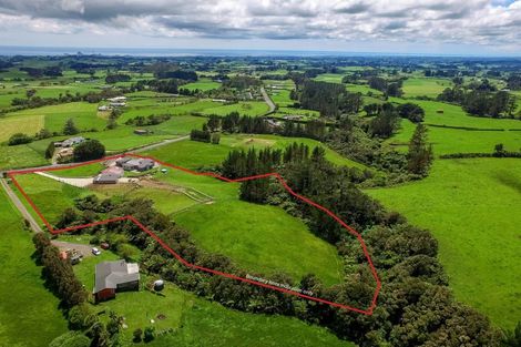 Photo of property in 1375 Carrington Road, Hurworth, New Plymouth, 4371