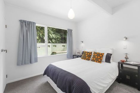 Photo of property in 6 Saint Annes Square, Tawa, Wellington, 5028