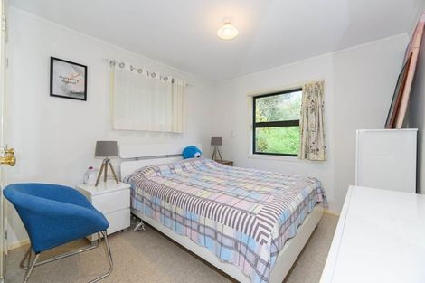 Photo of property in 1008c East Coast Road, Fairview Heights, Auckland, 0630