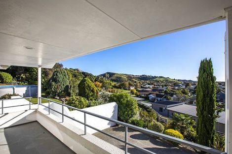 Photo of property in 37 Hetley Crescent, Taradale, Napier, 4112