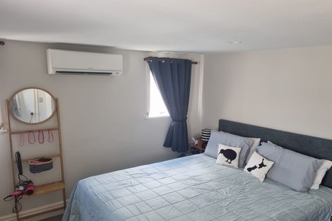 Photo of property in 165 Carlisle Road, Northcross, Auckland, 0632