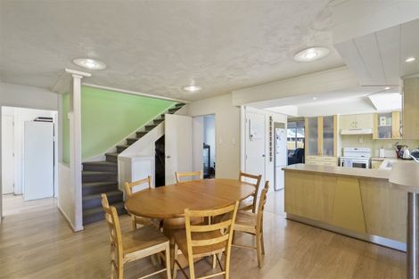 Photo of property in 8 Darcy Place, Massey, Auckland, 0614