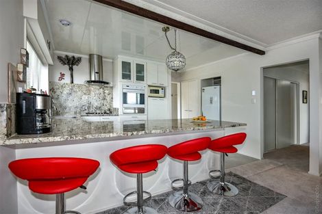 Photo of property in 220b Mount Pleasant Road, Mount Pleasant, Christchurch, 8081