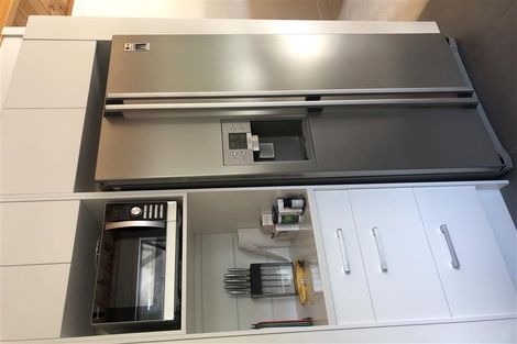 Photo of property in 16 Emlyn Place, Torbay, Auckland, 0630