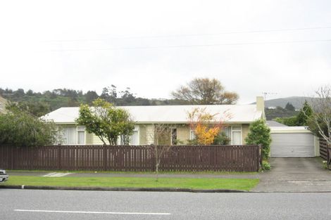Photo of property in 25a Hawthorn Crescent, Stokes Valley, Lower Hutt, 5019