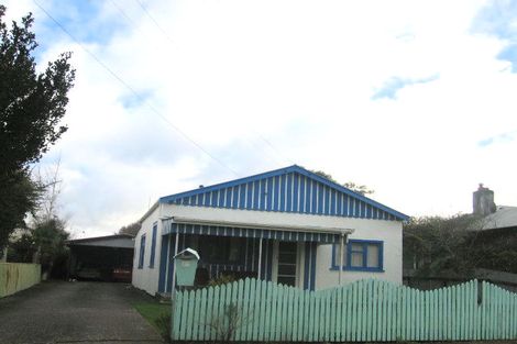 Photo of property in 30 Kingswood Street, Takaro, Palmerston North, 4412