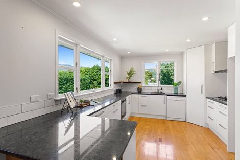 Photo of property in 310 Te Moana Road, Waikanae, 5036