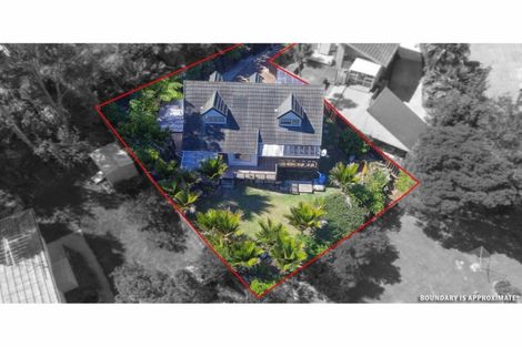 Photo of property in 1/18 Teviot Place, Totara Vale, Auckland, 0629