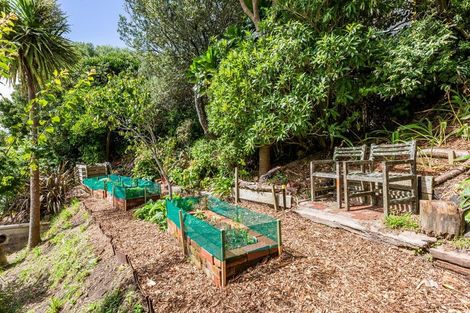 Photo of property in 125 Wadestown Road, Wadestown, Wellington, 6012