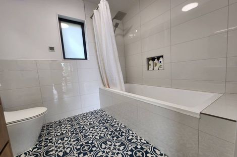 Photo of property in 32a Woodvale Grove, Fairfield, Lower Hutt, 5011