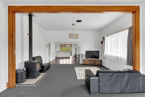 Photo of property in 2 School Road, Tiniroto, Manutuke, 4078