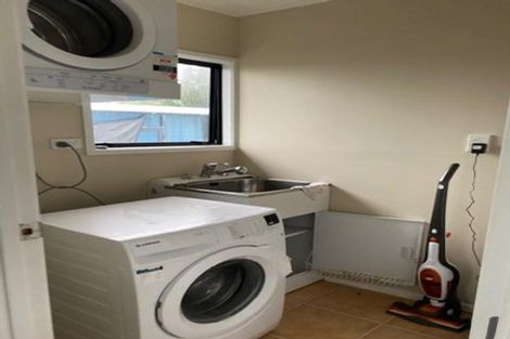 Photo of property in 38 Gosford Drive, Botany Downs, Auckland, 2010