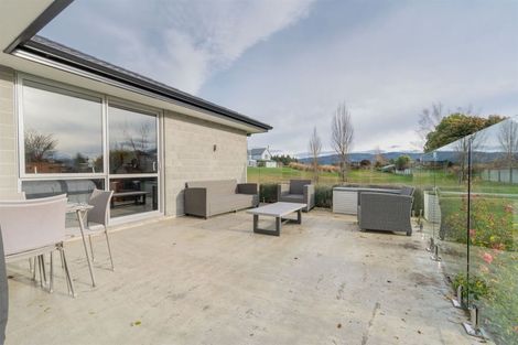 Photo of property in 25 Tawera Place, Te Anau, 9679