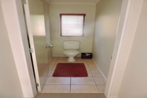 Photo of property in 18 Pendennis Point, Camborne, Porirua, 5026