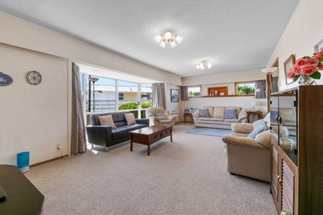 Photo of property in 11 Hulke Crescent, Bell Block, New Plymouth, 4312