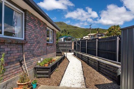 Photo of property in 289 Waikawa Road, Waikawa, Picton, 7220