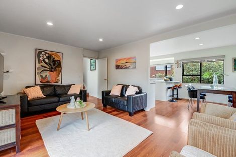 Photo of property in 1/2 Carl Place, Unsworth Heights, Auckland, 0632
