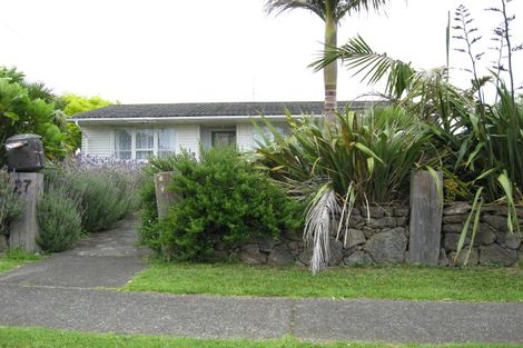Photo of property in 27 Boyd Avenue, Mangere Bridge, Auckland, 2022