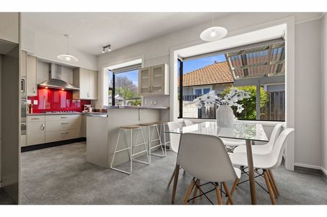 Photo of property in 90 Opawa Road, Opawa, Christchurch, 8023