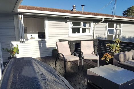 Photo of property in 2/61 Forrest Hill Road, Milford, Auckland, 0620