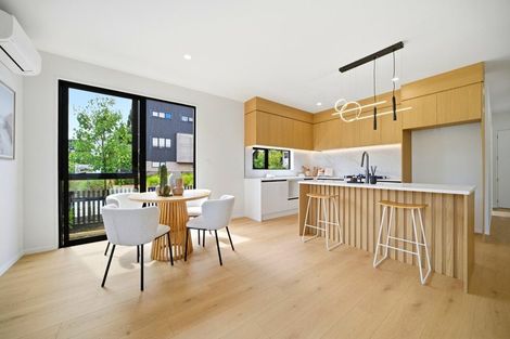 Photo of property in 15 Nerita Place, Long Bay, 0630