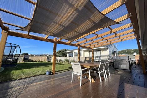 Photo of property in 4 Barque Crescent, Whitby, Porirua, 5024