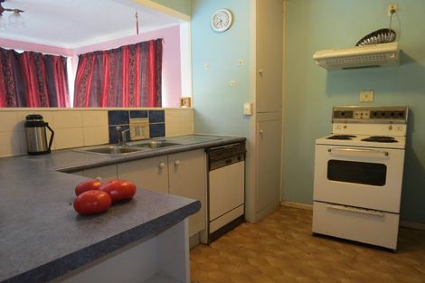 Photo of property in 31 Dundale Avenue, Blockhouse Bay, Auckland, 0600