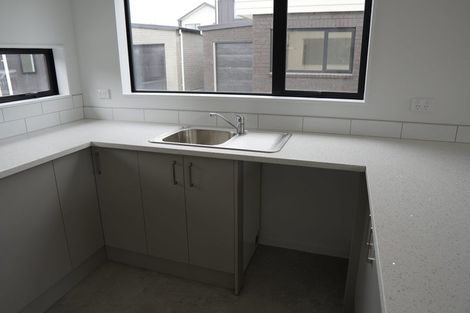 Photo of property in 36 Black Beech Crescent, Takanini, 2110