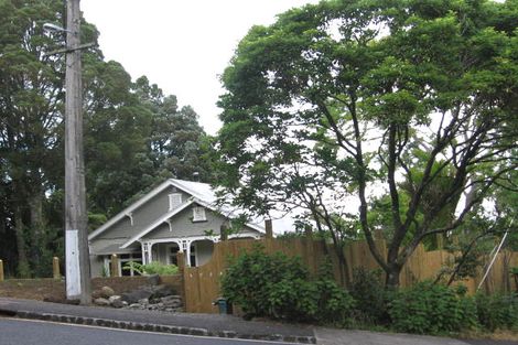 Photo of property in 88 Park Road, Titirangi, Auckland, 0604