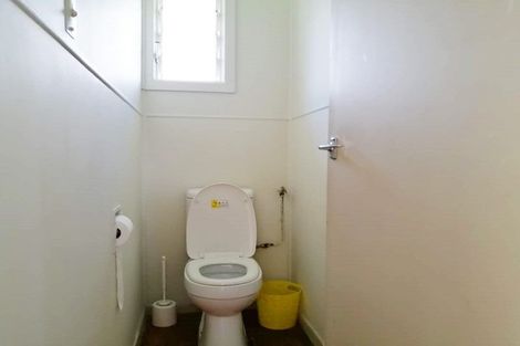 Photo of property in 1/31 Becroft Drive, Forrest Hill, Auckland, 0620