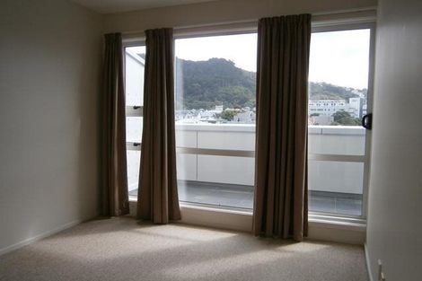 Photo of property in Stadium Garden Flats, 314/107 Thorndon Quay, Pipitea, Wellington, 6011