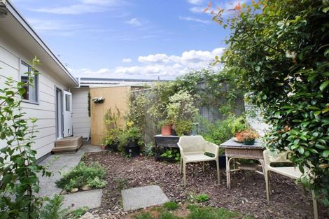 Photo of property in 71 Larsen Crescent, Tawa, Wellington, 5028