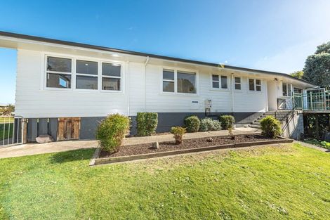 Photo of property in 22 Tregarth Street, Saint Johns Hill, Whanganui, 4501