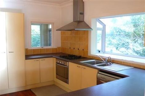 Photo of property in 2/5 Quebec Road, Milford, Auckland, 0620