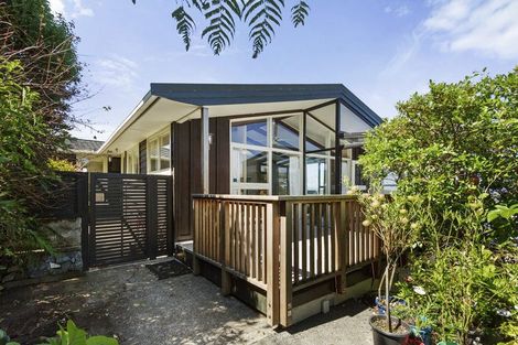 Photo of property in 10 Hallewell Crescent, Johnsonville, Wellington, 6037