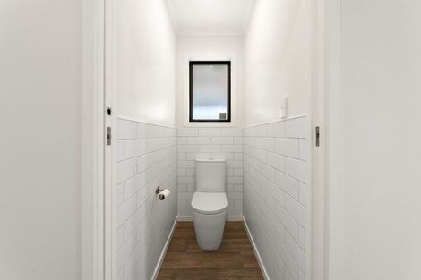 Photo of property in 16 Rewarewa Road, Te Atatu Peninsula, Auckland, 0610