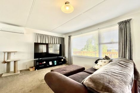 Photo of property in 2/25 Drome View Place, Beach Haven, Auckland, 0626
