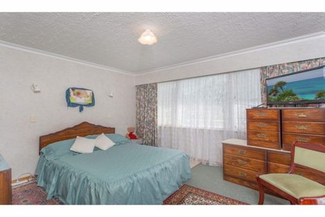 Photo of property in 1/39 Mcleod Road, Henderson, Auckland, 0612