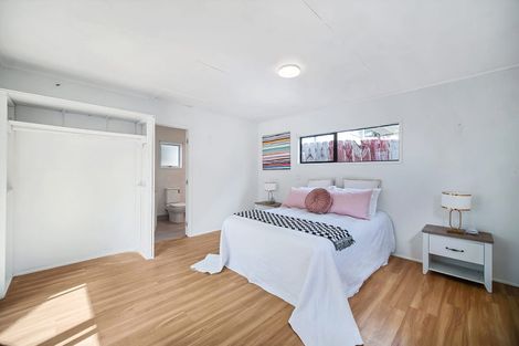 Photo of property in 15 Justamere Place, Weymouth, Auckland, 2103
