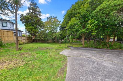 Photo of property in 35 Lyndhurst Road, Te Atatu South, Auckland, 0610