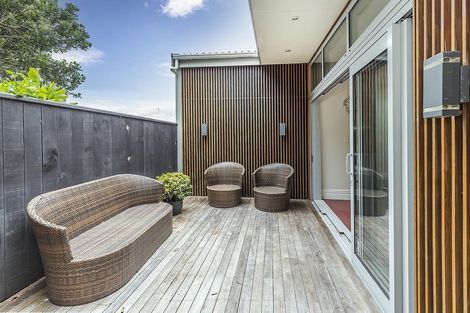 Photo of property in 100 Ellice Street, Mount Victoria, Wellington, 6011