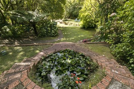 Photo of property in 124 Kamahi Street, Stokes Valley, Lower Hutt, 5019