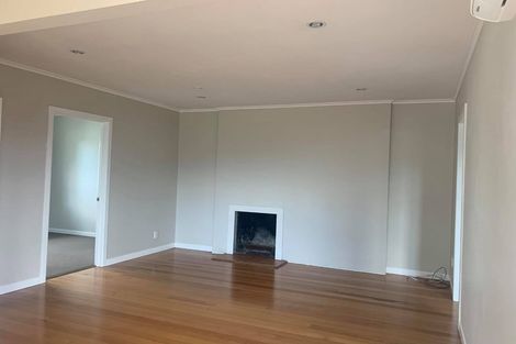 Photo of property in 2/40 Pupuke Road, Takapuna, Auckland, 0622